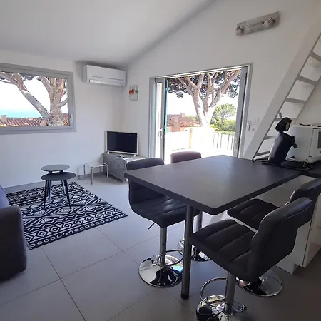 3 Pièces, Clim, Piscine, Parking à - Fr-1-780-24